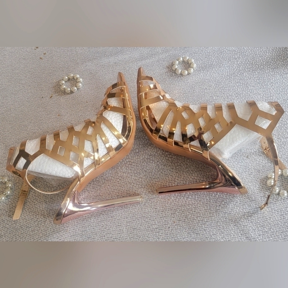 Metallic Gold Strappy Sexy Sandals/Stiletto Heels NEW!!🌟👠 - Picture 2 of 14